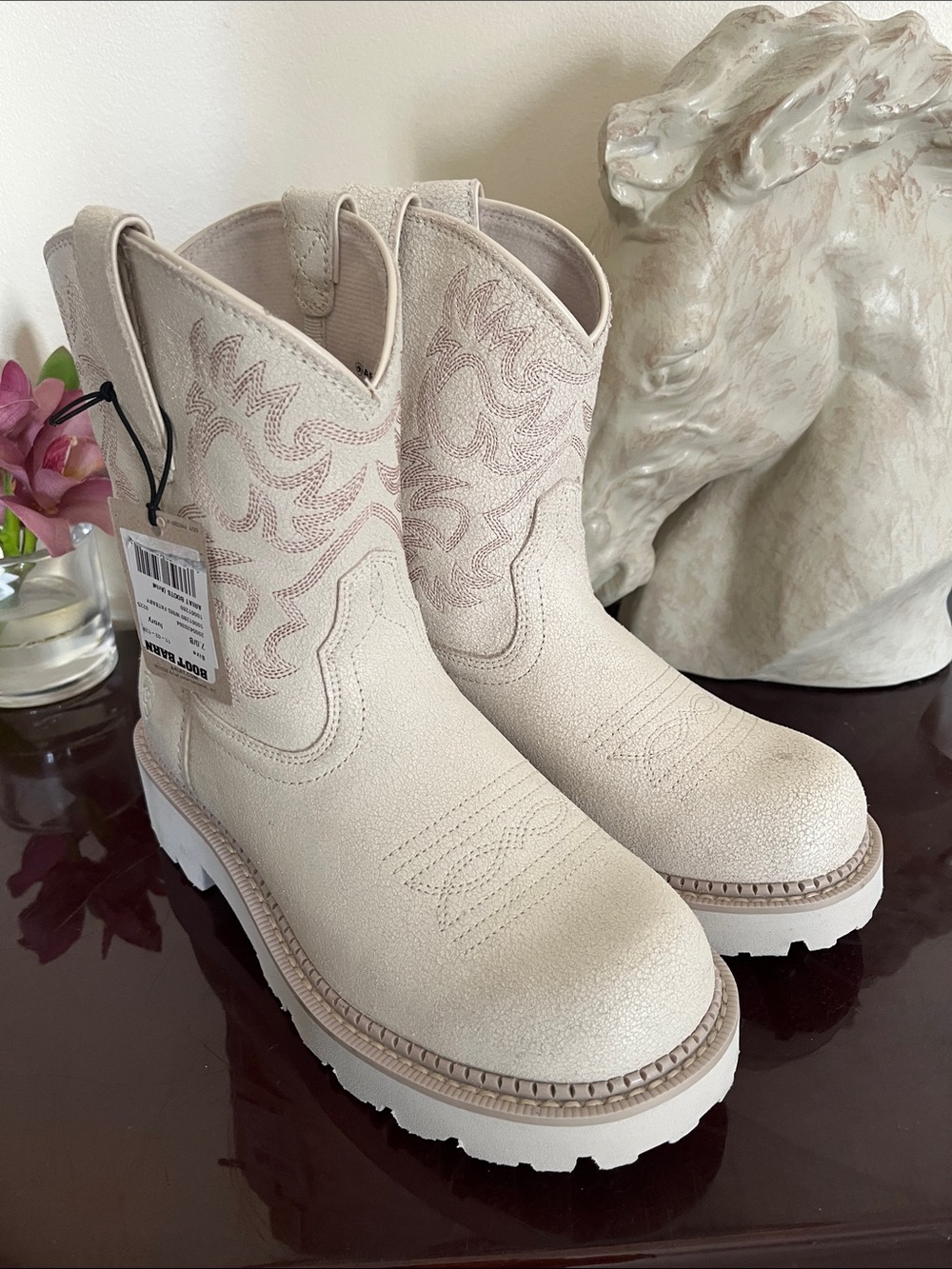 Ariat Cream Western-Style Ankle Booties sz 7B-NEW